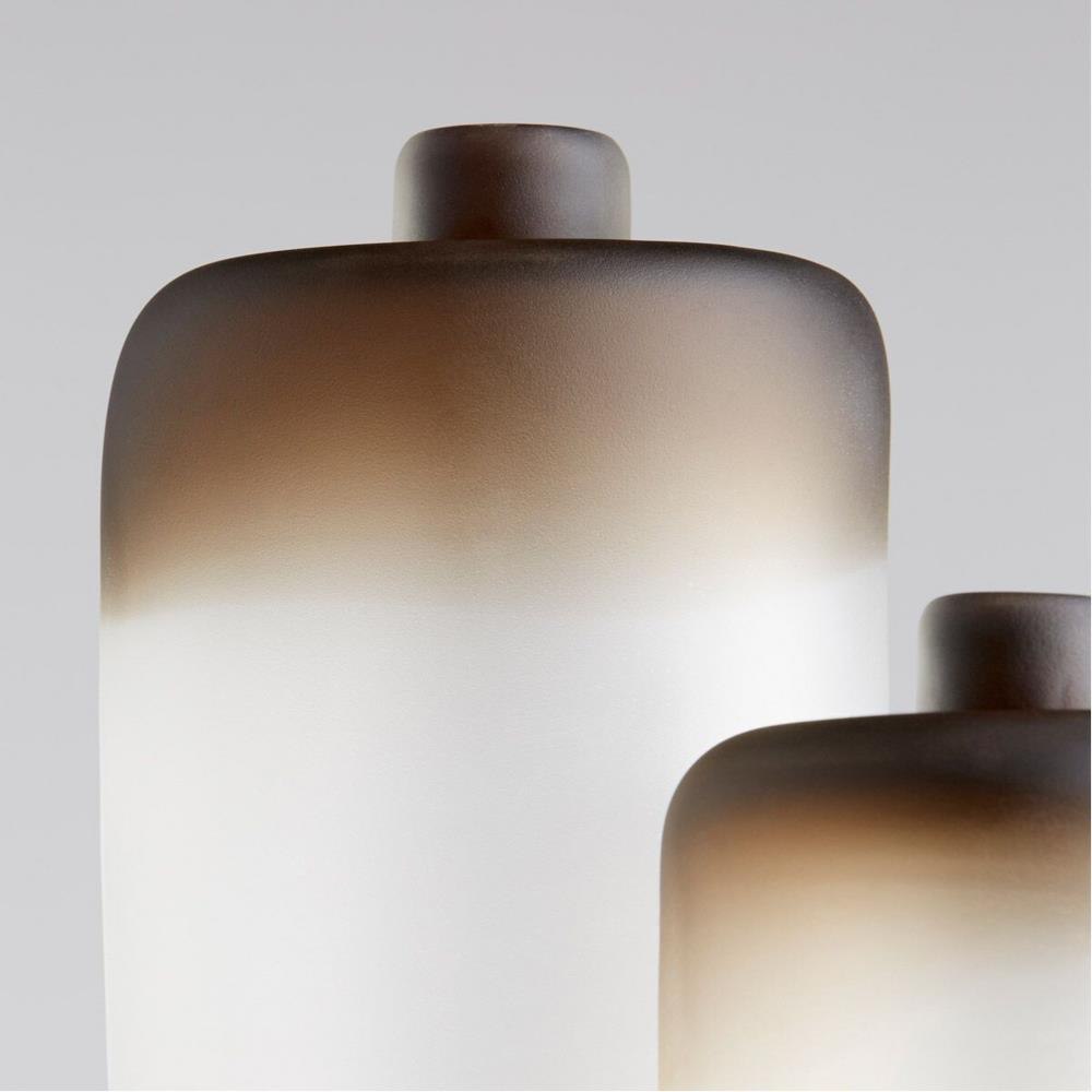 10858